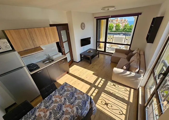 דירה Sea View Apartment, Morsky Bryag סבטי ולאס