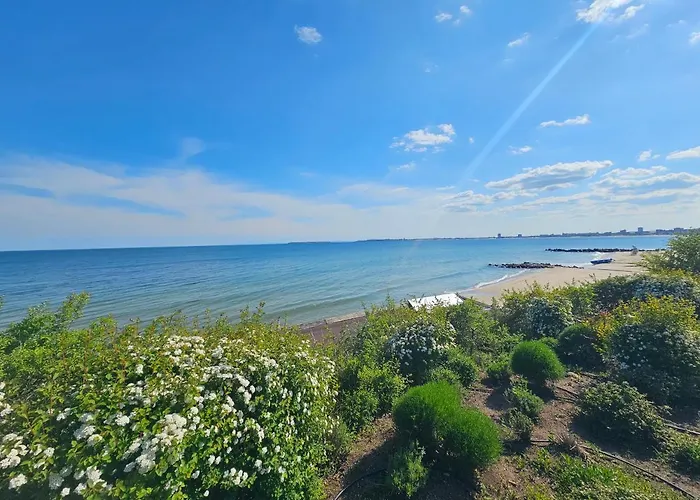 Sea View Apartment, Morsky Bryag